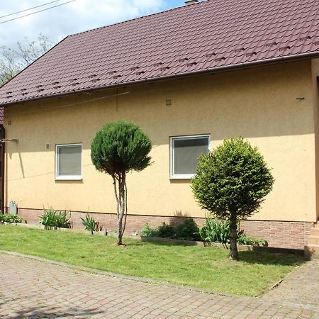 Appartement Ріточка à Berehove  Extérieur photo