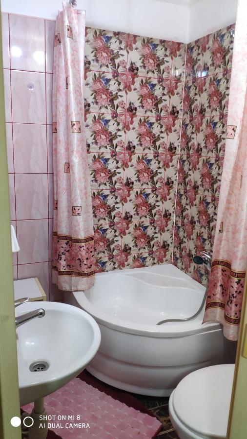 Appartement Ріточка à Berehove  Extérieur photo