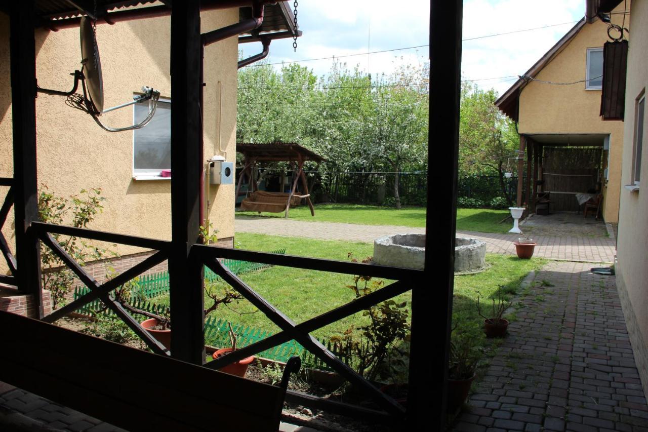 Appartement Ріточка à Berehove  Extérieur photo