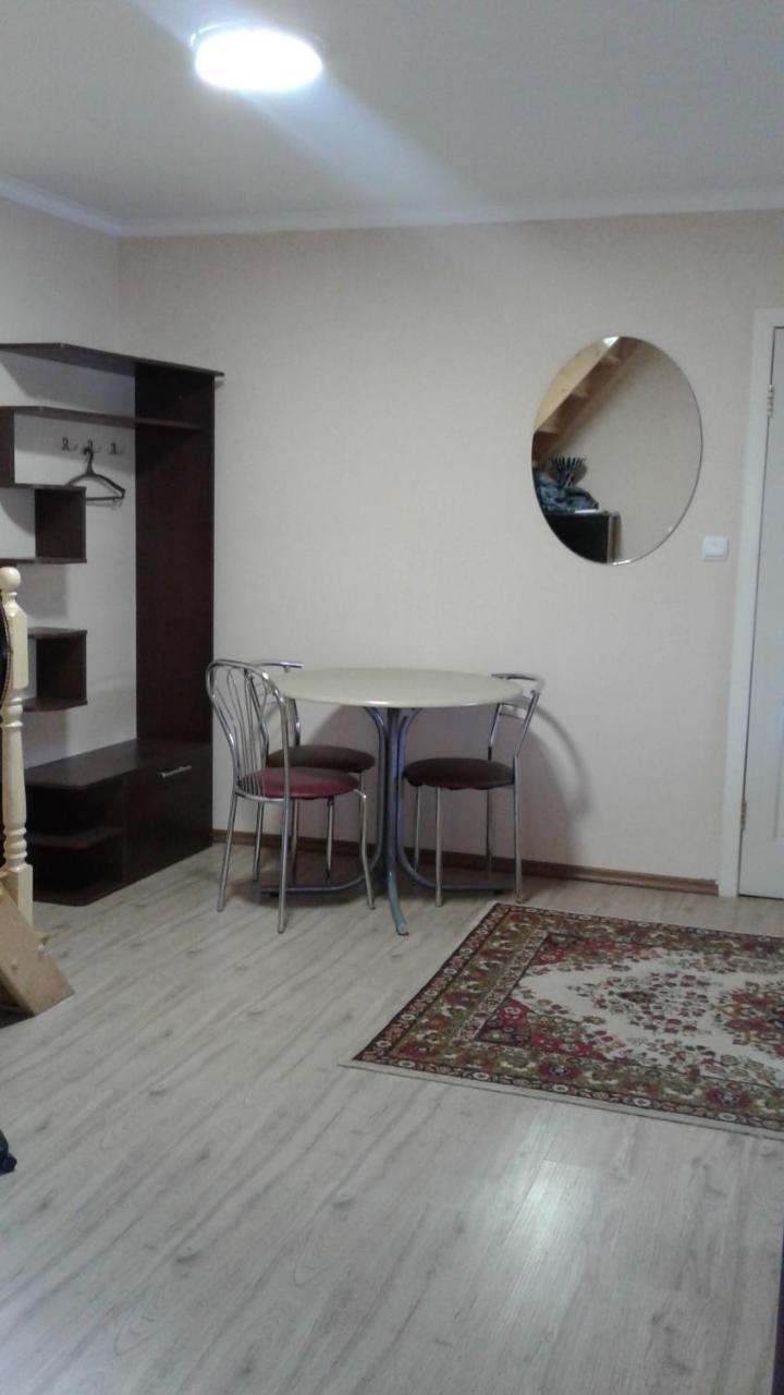 Appartement Ріточка à Berehove  Extérieur photo